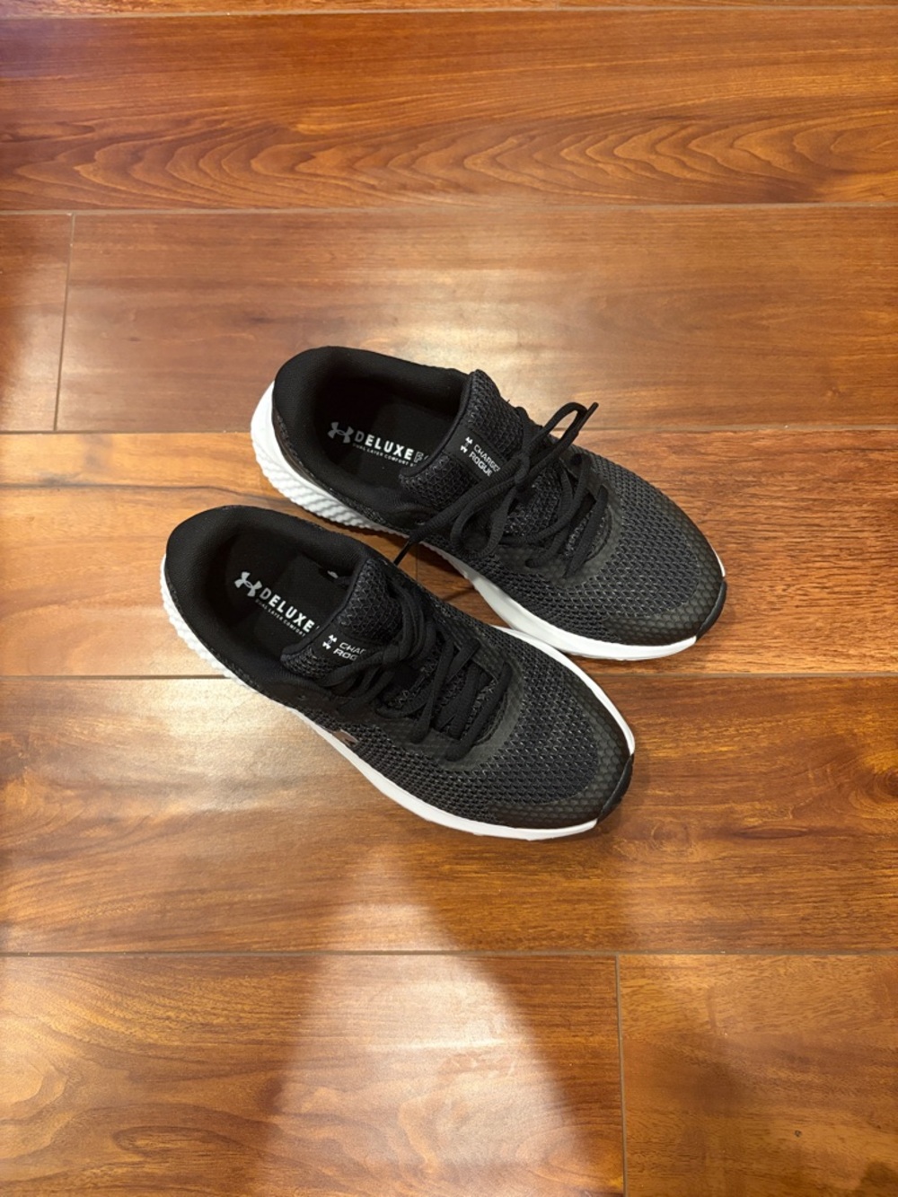Under Armour Charged Rogue 3 Women’s Running Shoes Size 7.5 Black - Picture 3 of 10